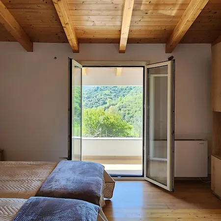 Holiday home Uphill House.